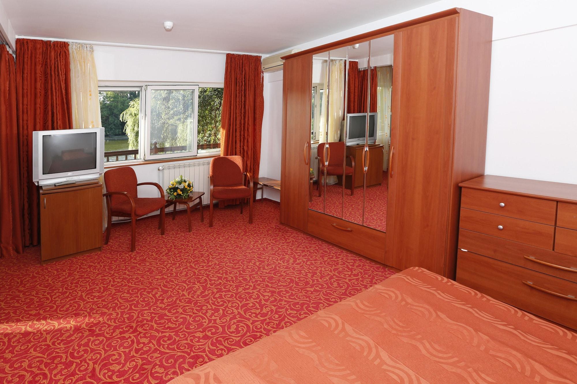 Hotel Herastrau Бухарест Экстерьер фото