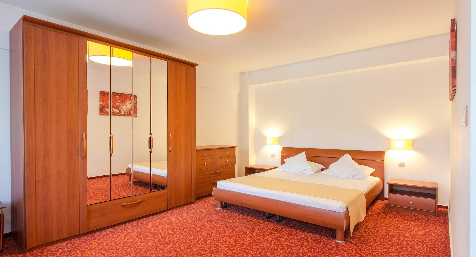 Hotel Herastrau Бухарест Экстерьер фото