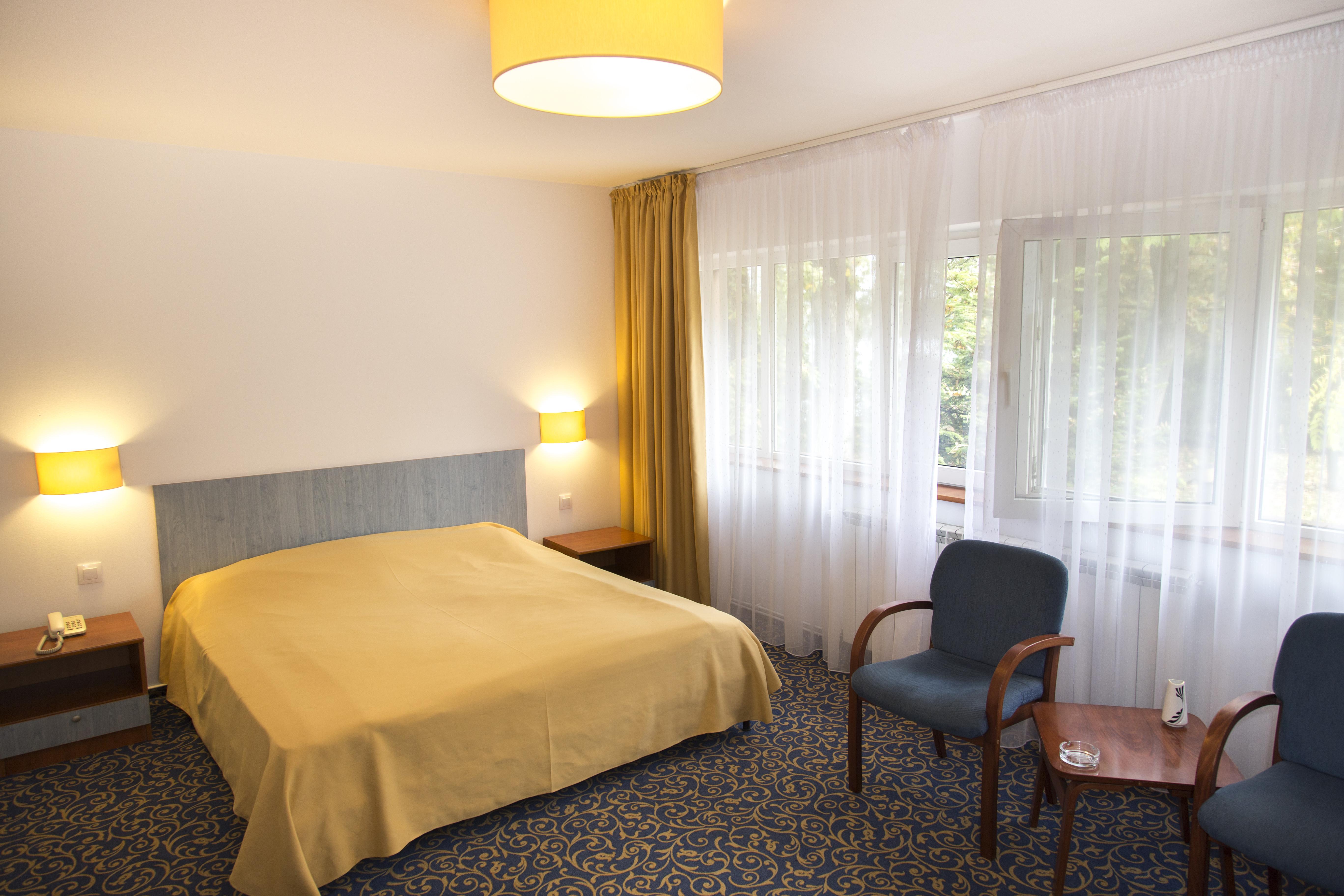 Hotel Herastrau Бухарест Экстерьер фото