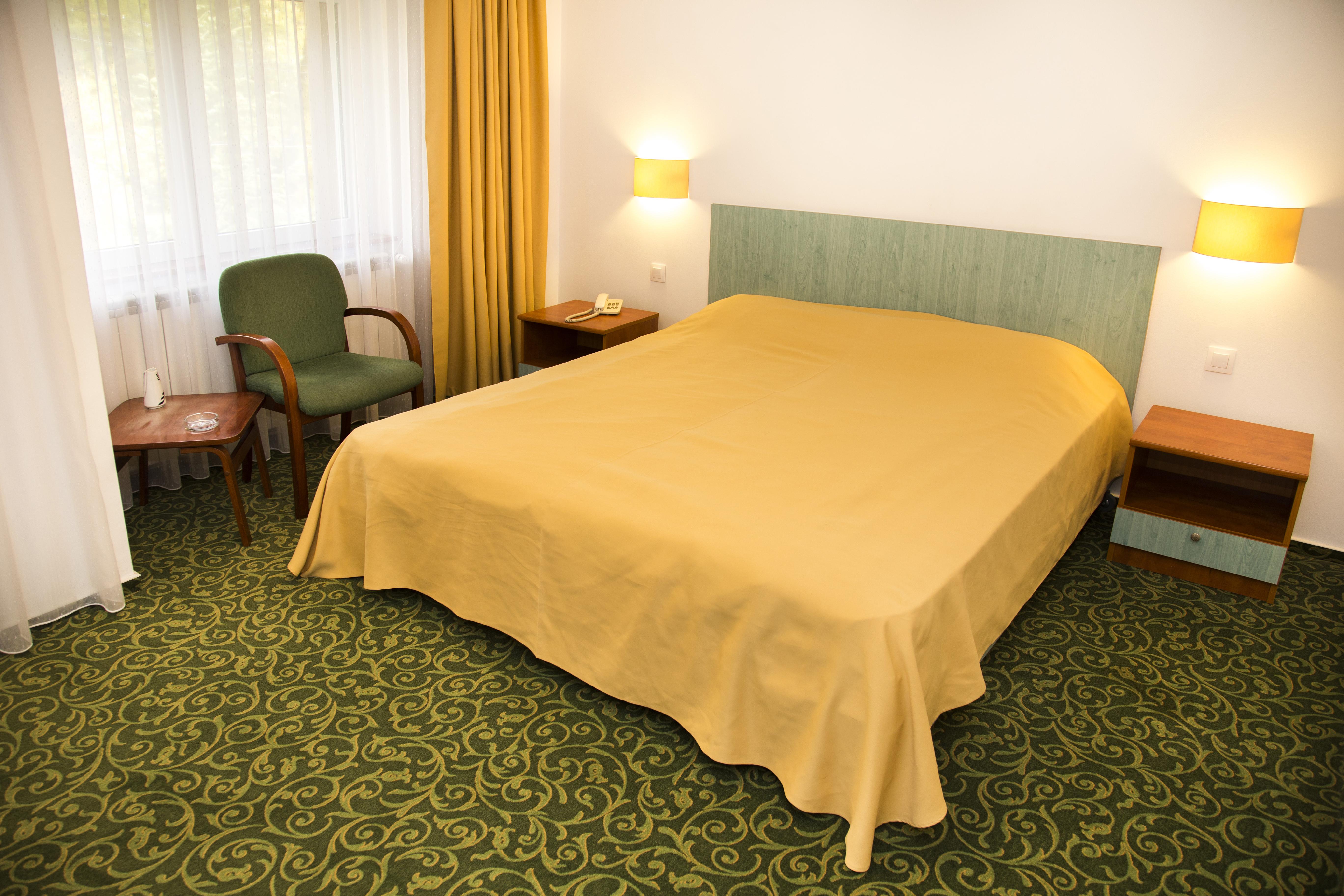 Hotel Herastrau Бухарест Экстерьер фото