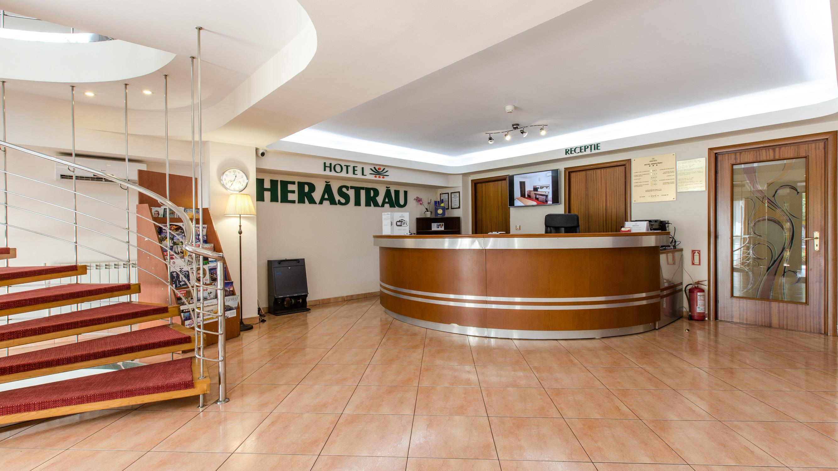 Hotel Herastrau Бухарест Экстерьер фото