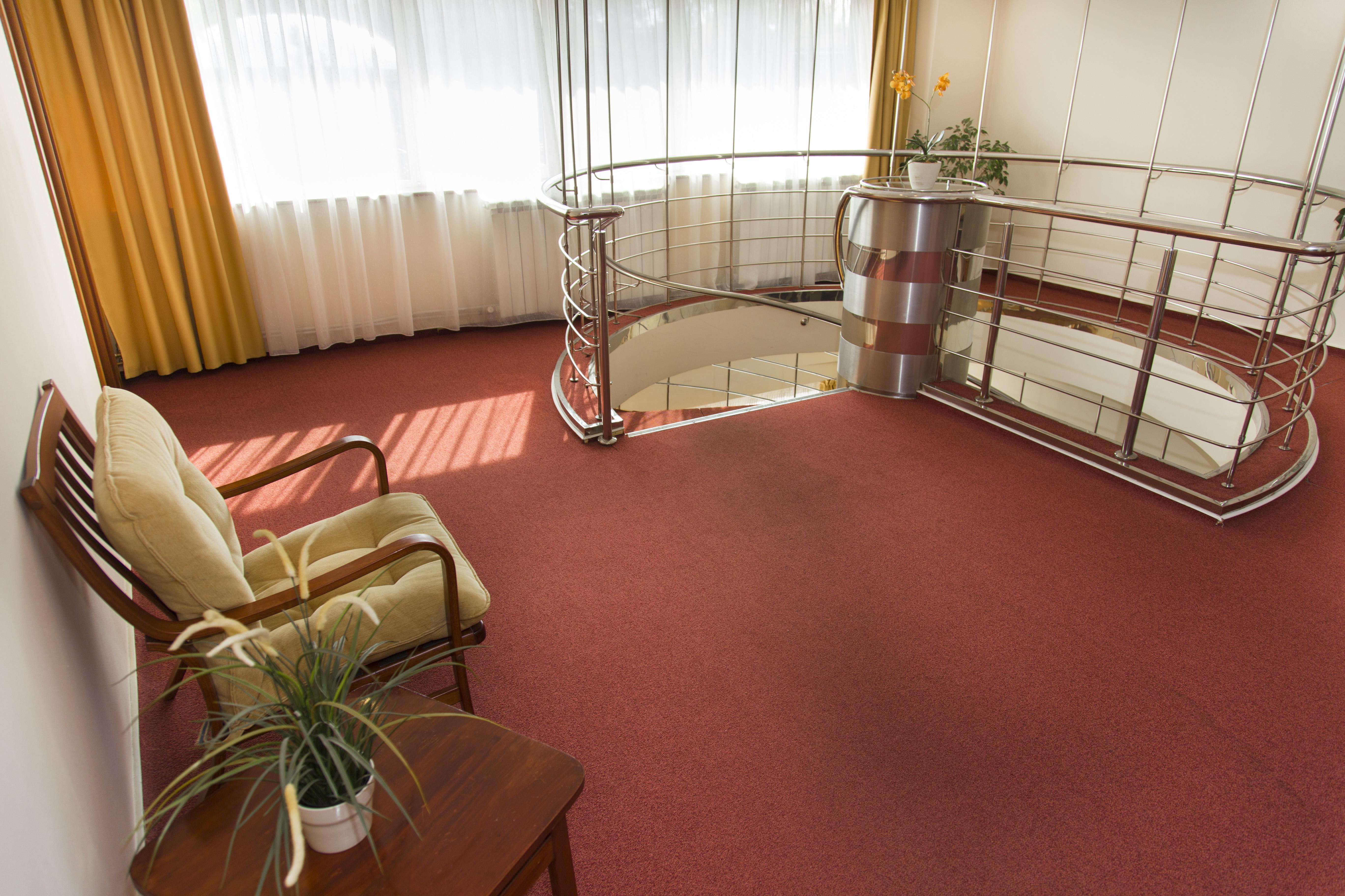 Hotel Herastrau Бухарест Экстерьер фото